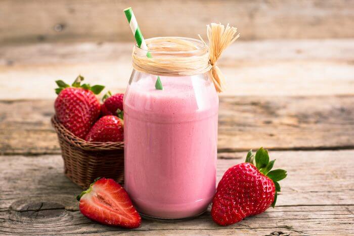 A slimming Greek yogurt smoothie for loss weight
