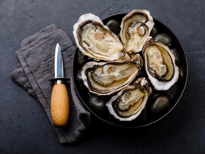 how to eat raw oysters
